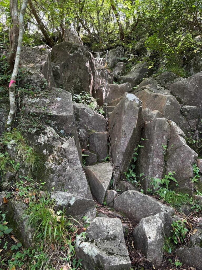 予想はしてたけど嫌いな鎖場。ポールしまうのが面倒