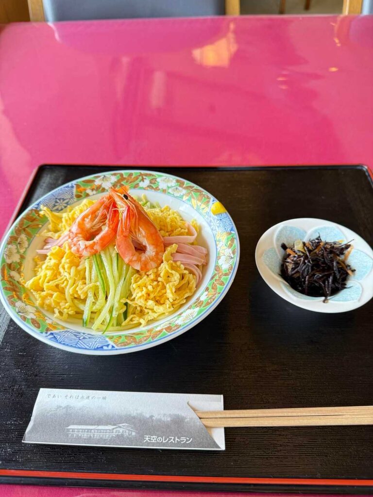 冷やし中華で身体を冷やす