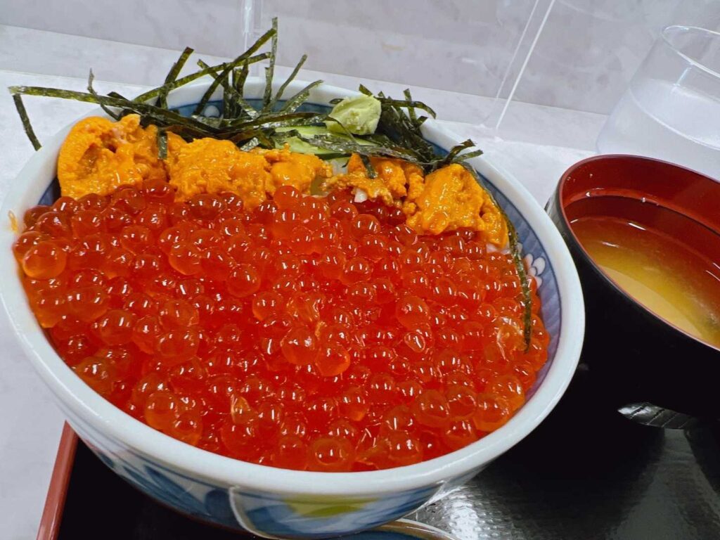 ウトロ漁協婦人部食堂