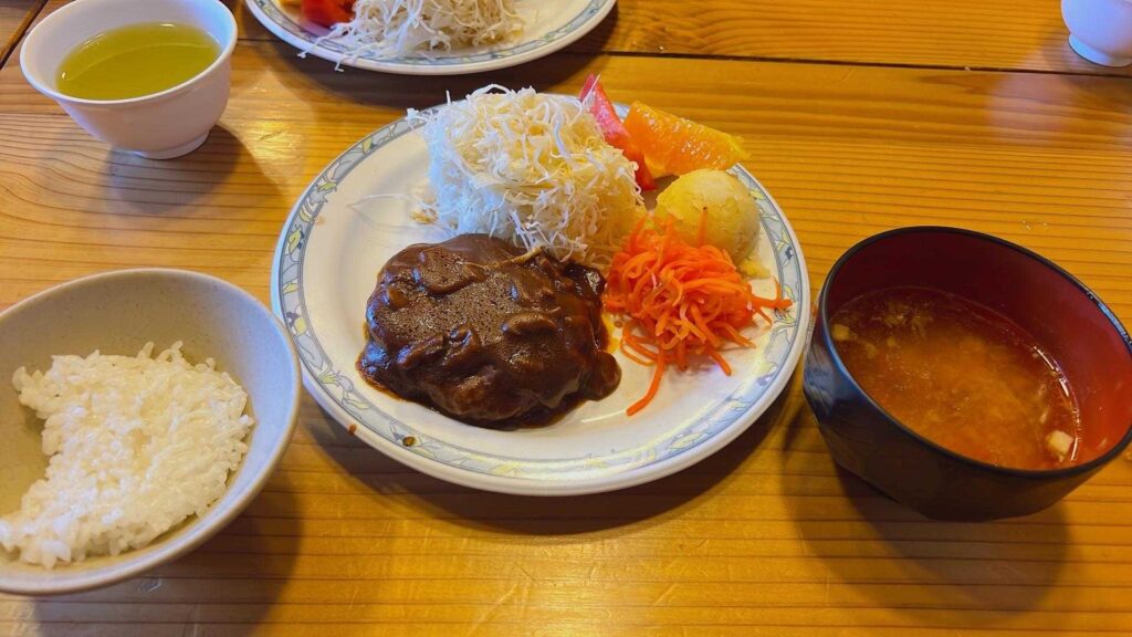 千枚小屋の夕食