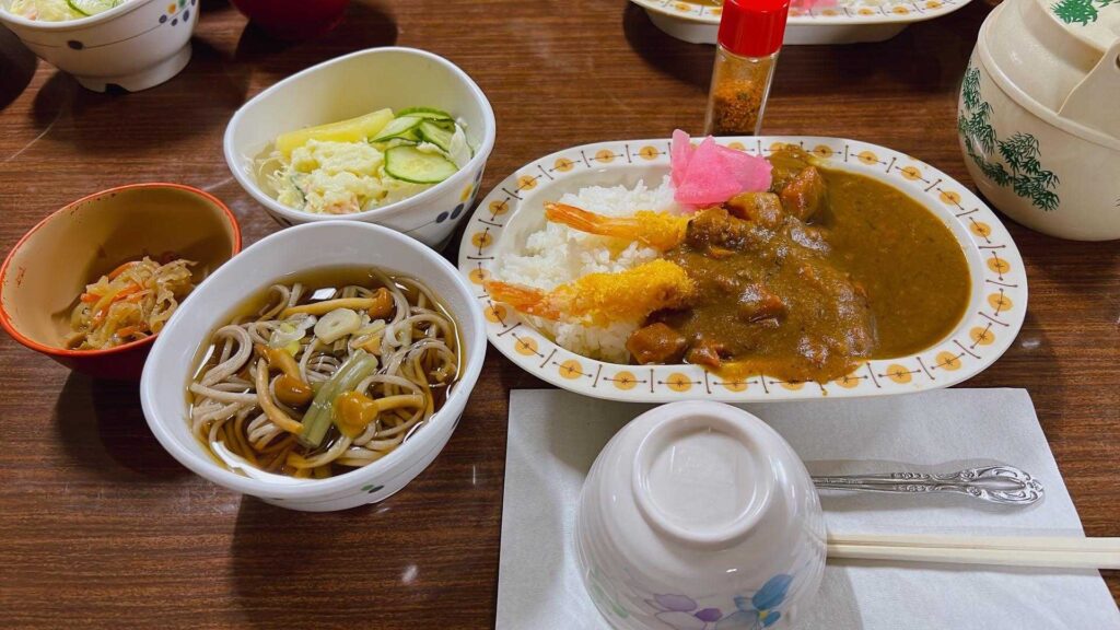 三伏峠小屋のカレー