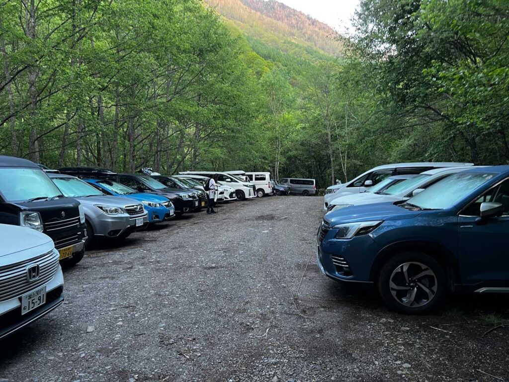 出発時の駐車場の様子