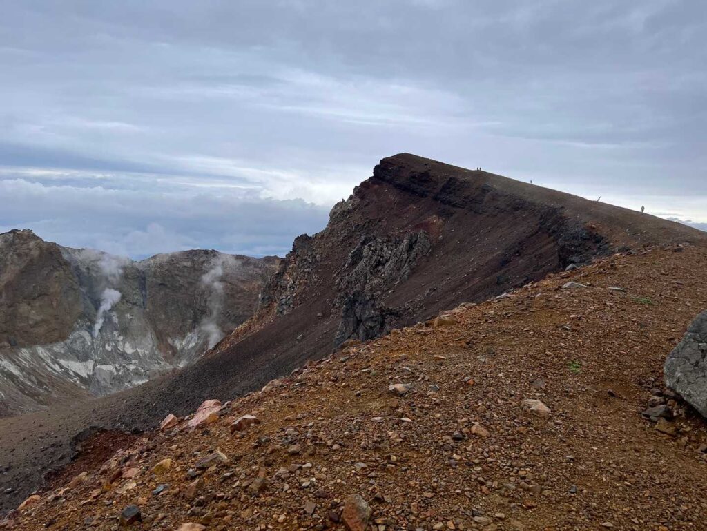 外輪を歩いていく