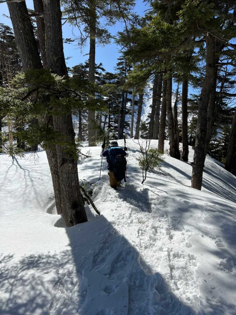 気が緩んだところで踏み抜き