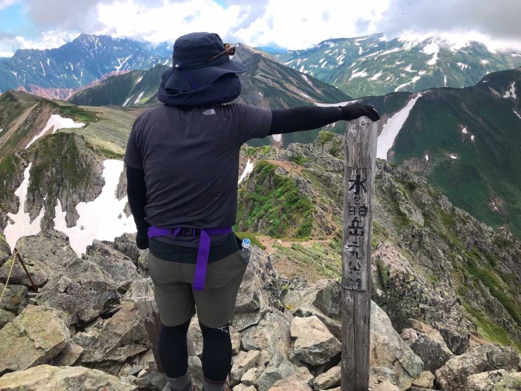水晶岳山頂で感無量
