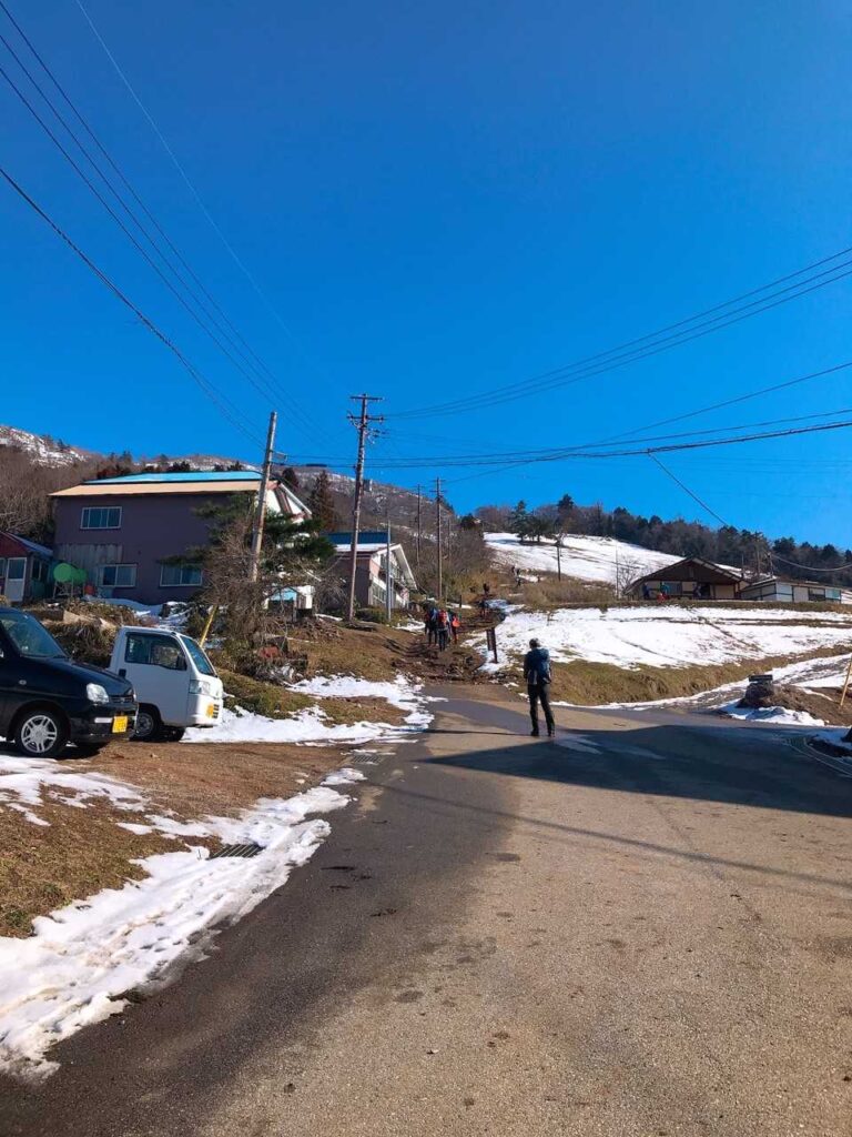 1合目付近、雪なし
