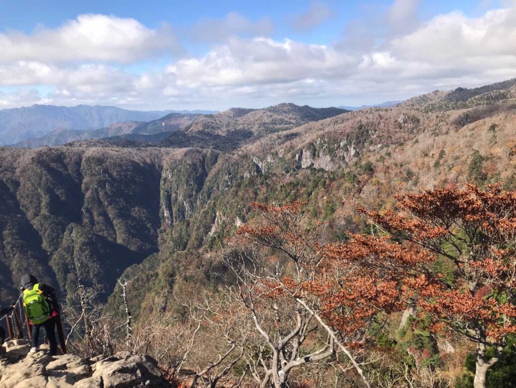 大蛇嵓の絶壁からの眺め