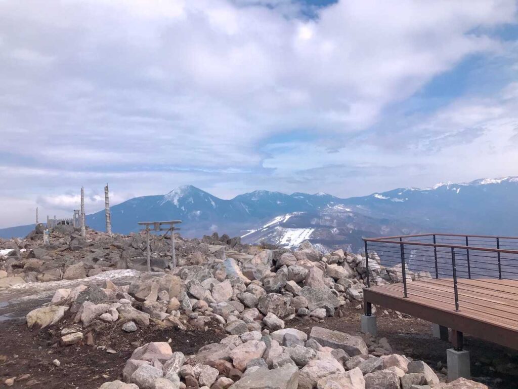 展望テラスからの眺め。曇ってきたけど前回より全然マシ