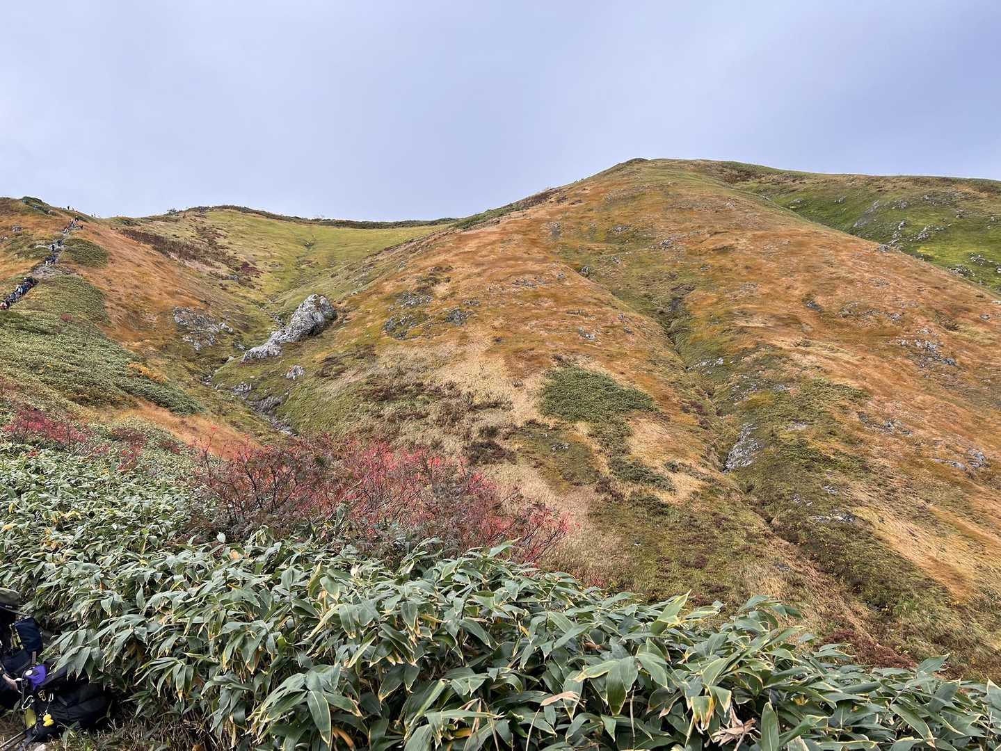 さて 目指すは☝️ 小屋に荷物をデポして 手ぶらで行くよ🏃‍♂️