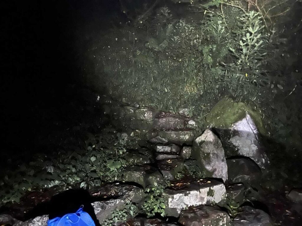 笠新道の登山口