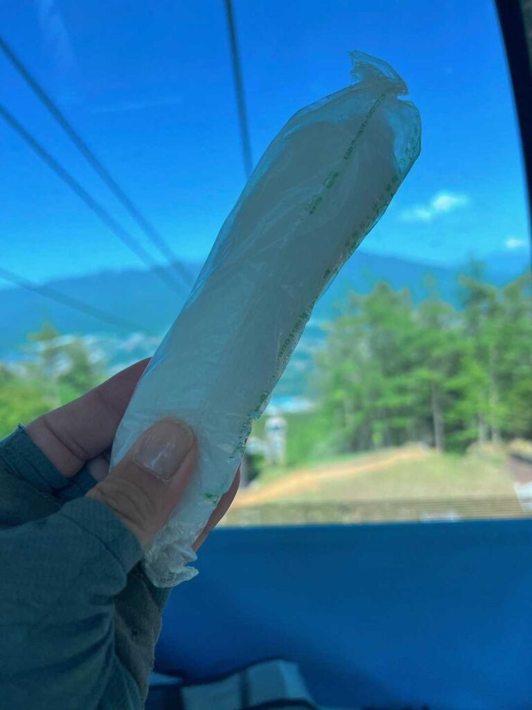 帰りはゴンドラを乗る前におしぼりをいただきました / そんなに汚れてたのかな😆 / って事で今回もおつかれさまでした😊