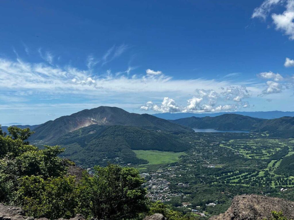 遠くに箱根と天城がᨒ𖡼.𖤣𖥧 / さてと 下山するか / 時間もあるし箱根に行こうかなぁ〜🚗³₃