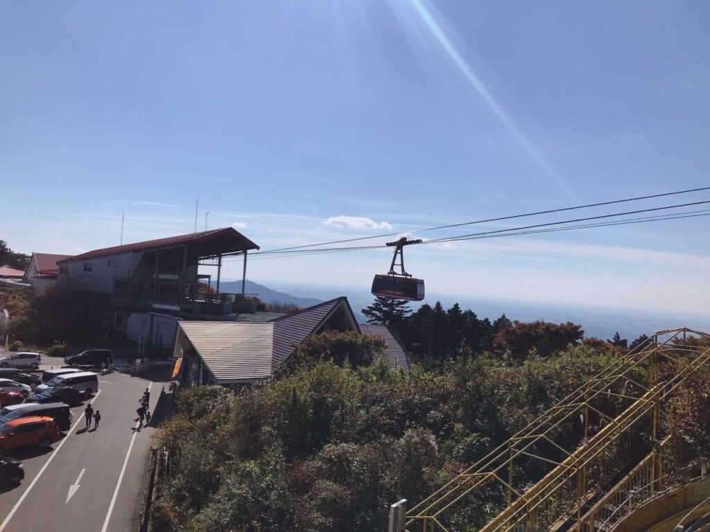 ロープウェイからも行ける