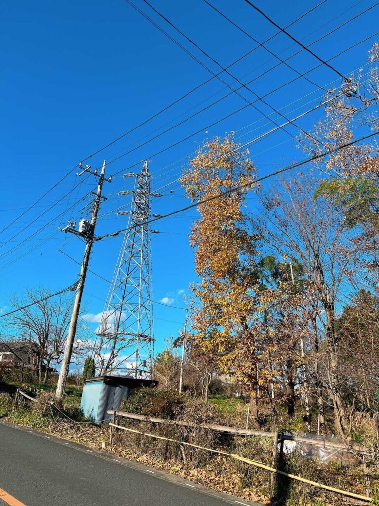 ここから 駅まで 歩いてもどり