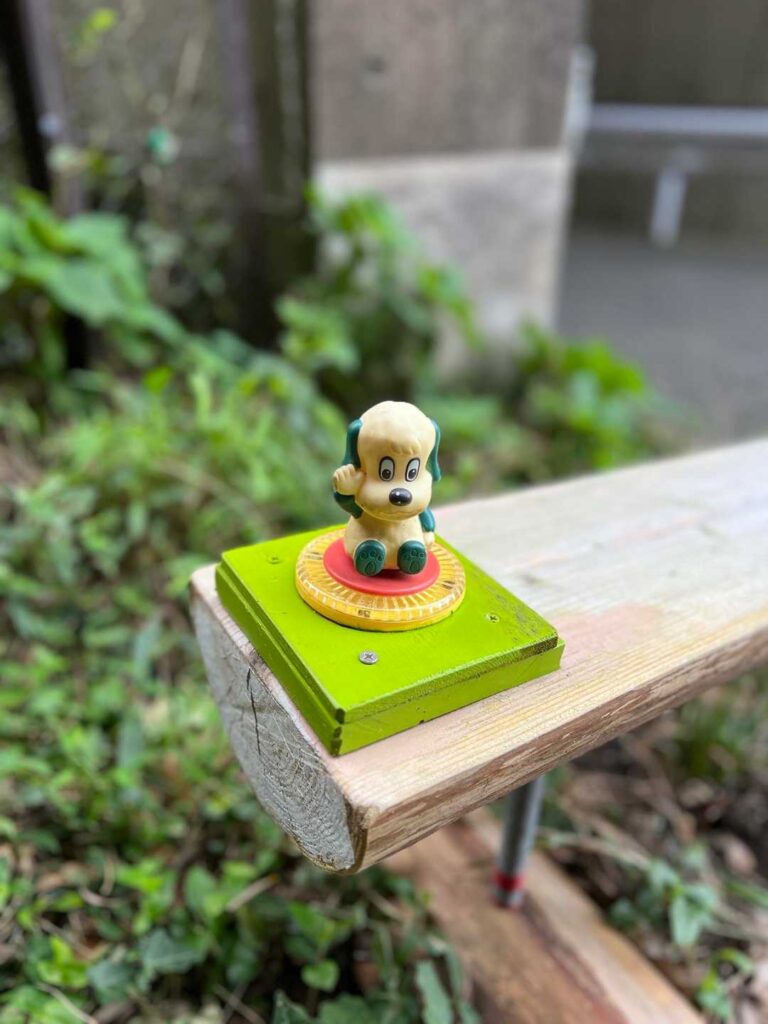これ固定してあるのよ / 何故ここに 気になる