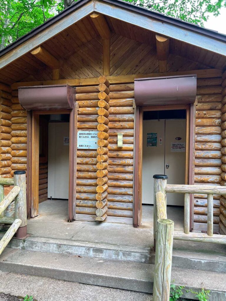 木下小屋のトイレ