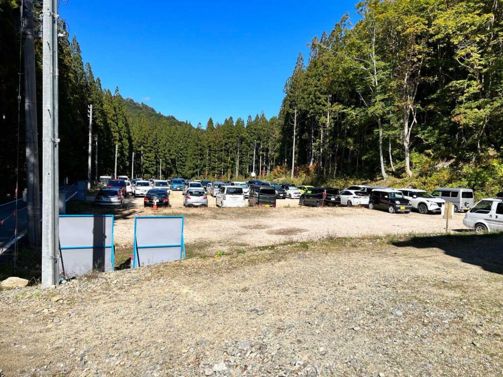 下山後の駐車場