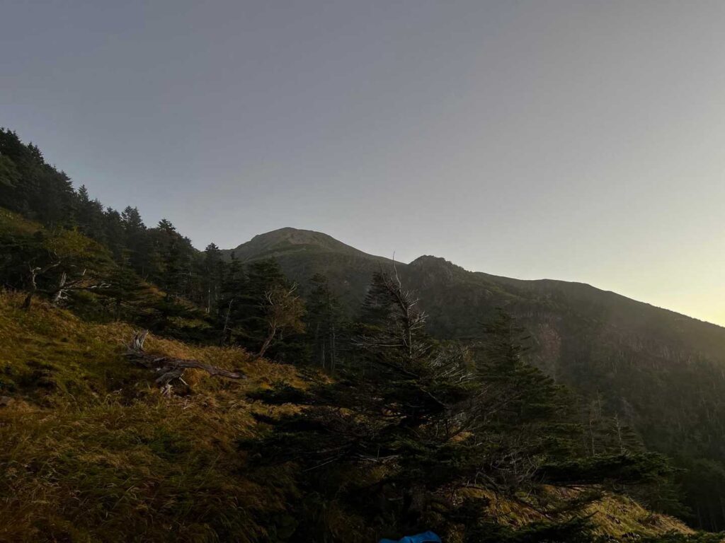 聖平小屋を後に