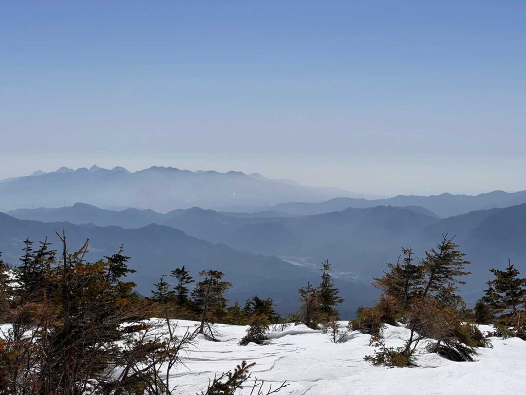 ちょっと幻想的な雪景色