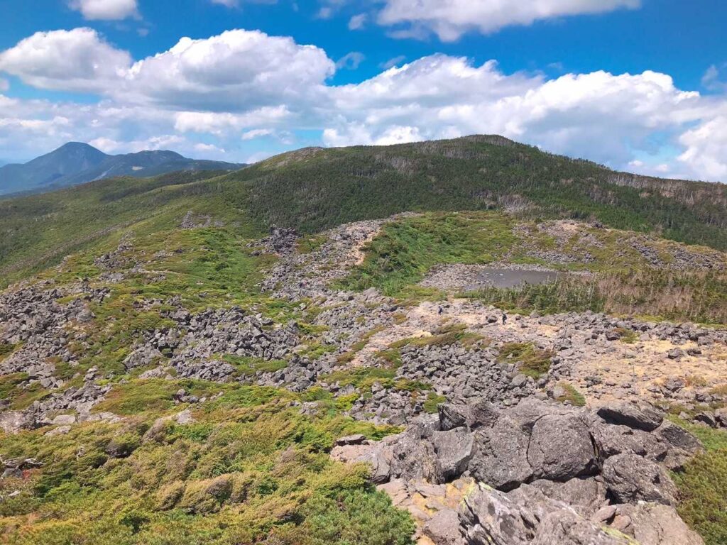 天狗の庭は岩がゴロゴロ