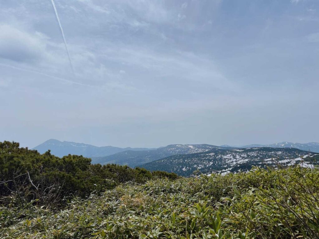 八幡平から見える岩手山