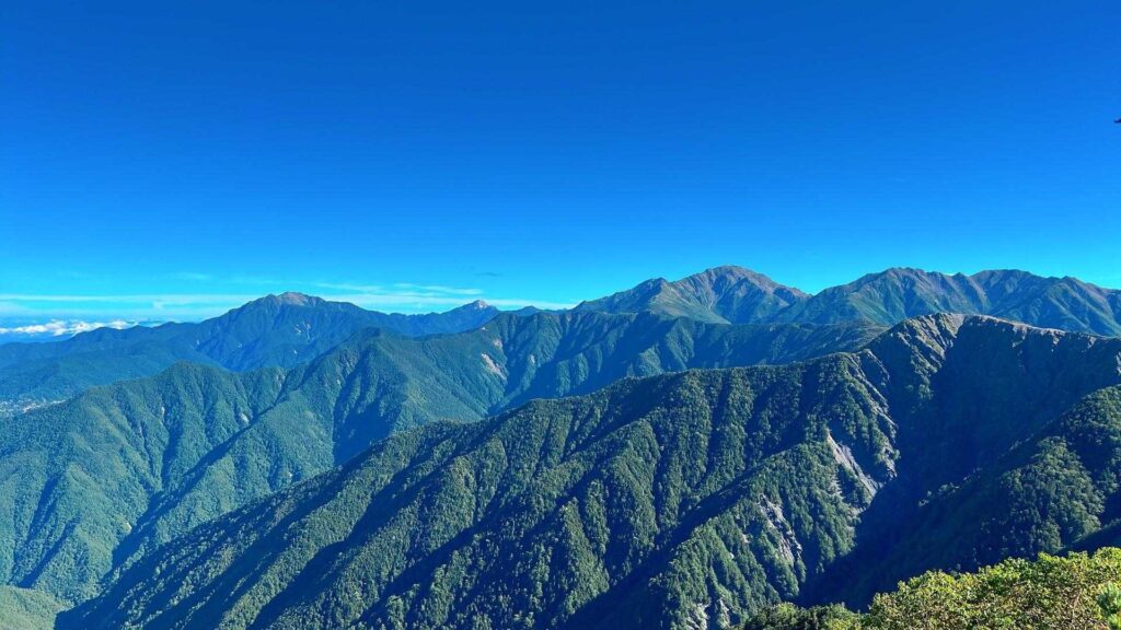 稜線からの景色