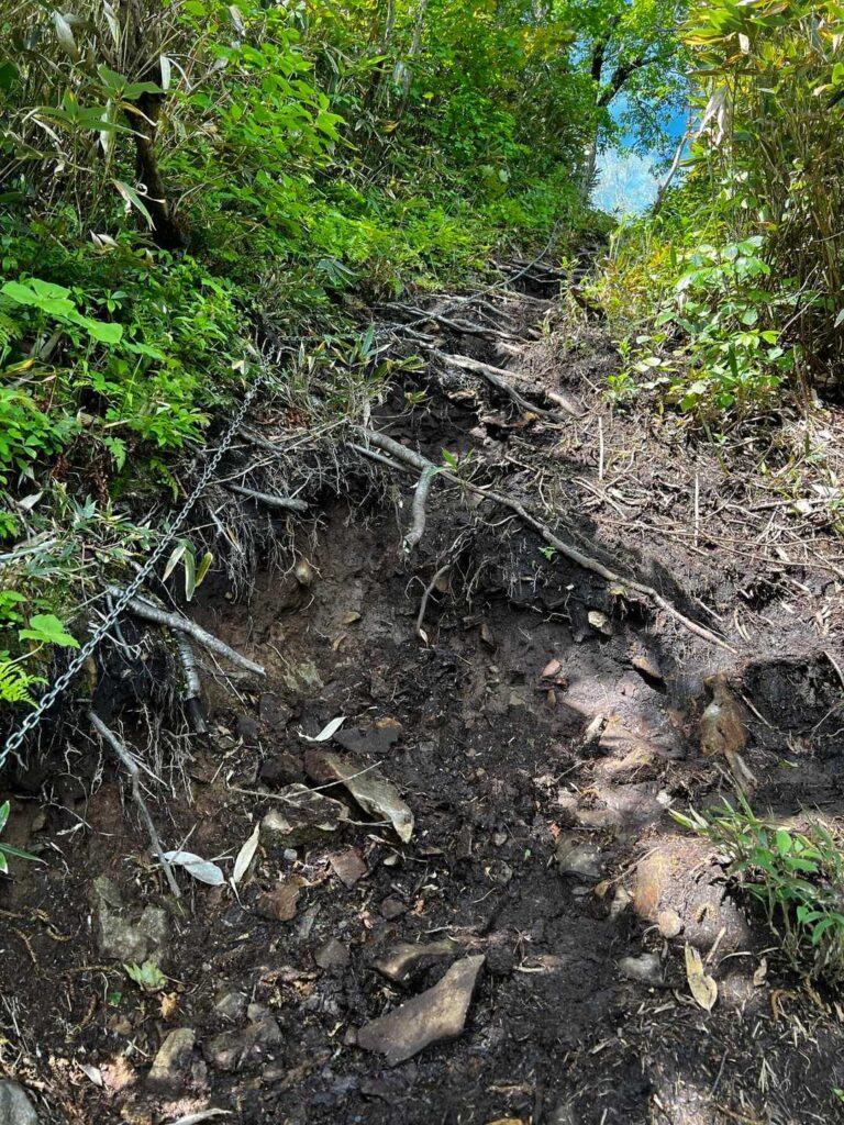 弥勒尾根の鎖場