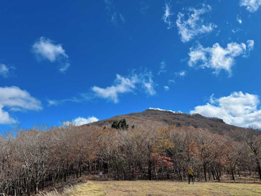 遠くに見える祖母山