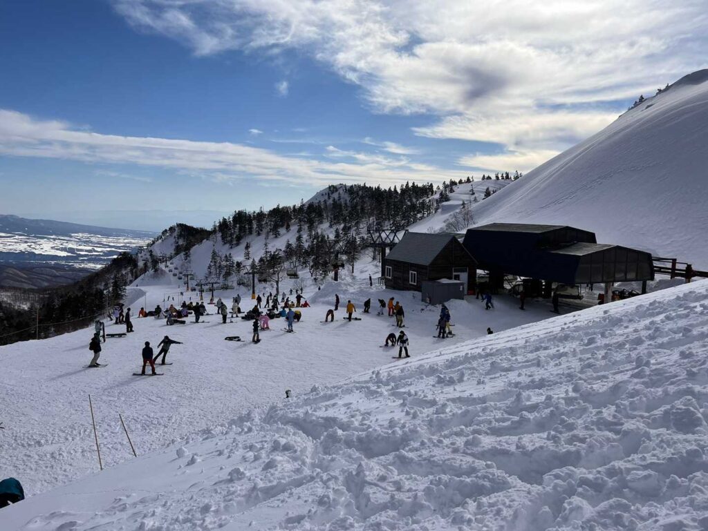 リフト乗り場まで下山