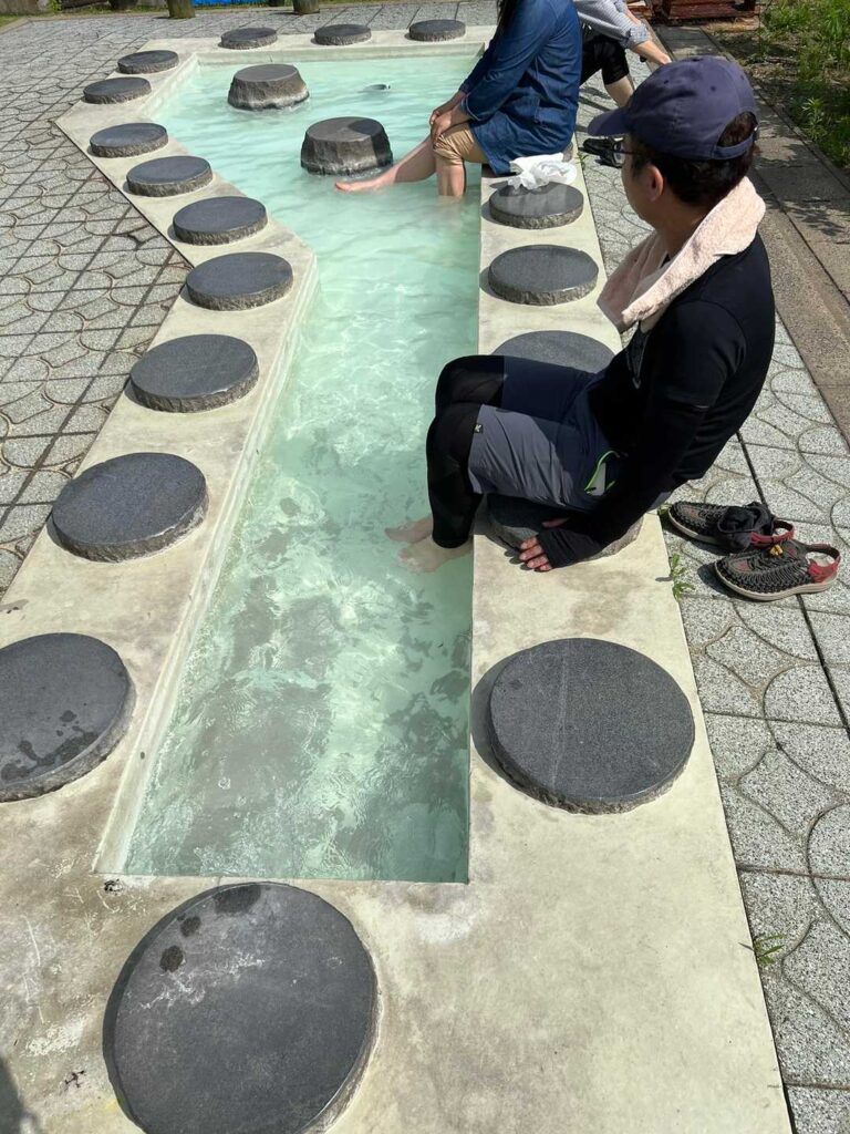 下山後の足湯