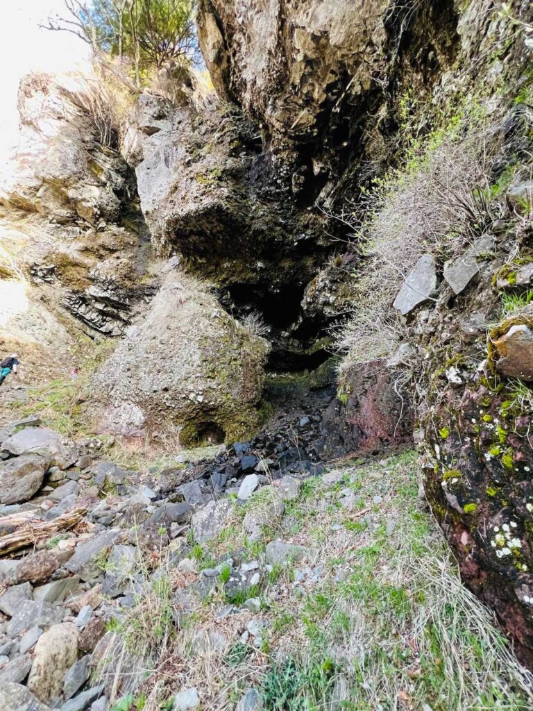 修験道のような岩場