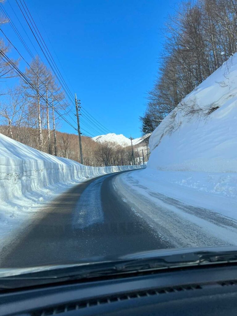 雪道をドキドキしながら運転