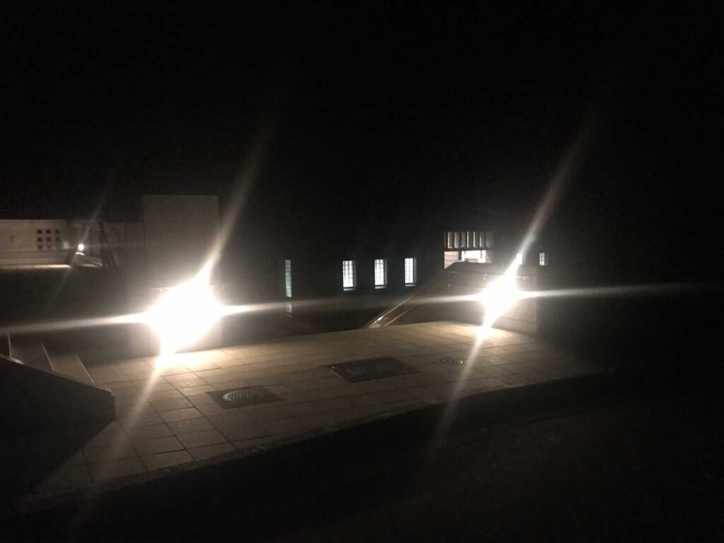 駐車場のトイレ