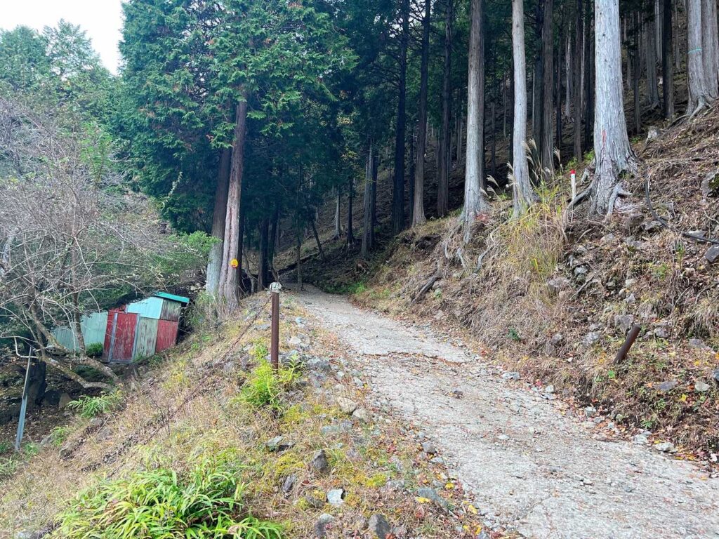 戸沢の出合登山口