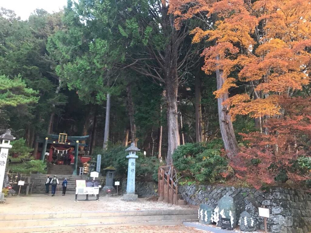 登拝門からスタート