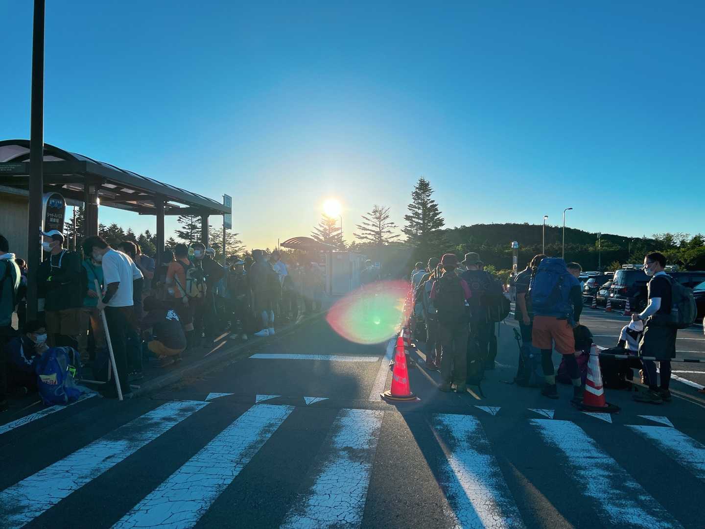 バス待ちの長蛇の列