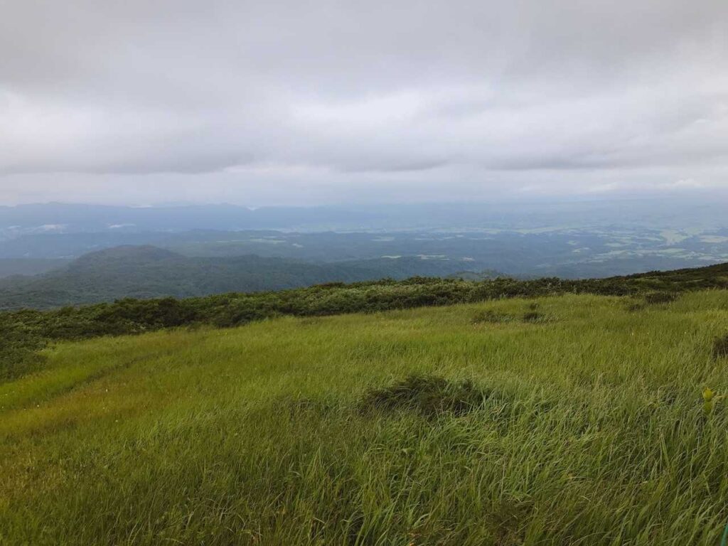 雲行きが怪しい弥陀ヶ原