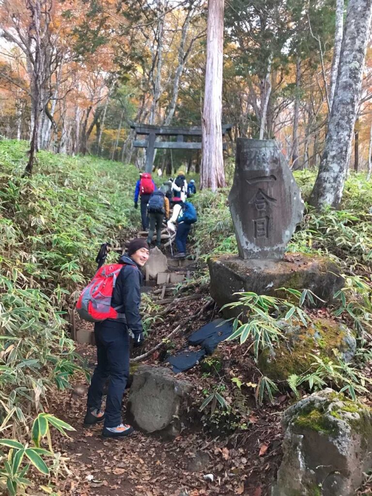 階段がひたすら続く