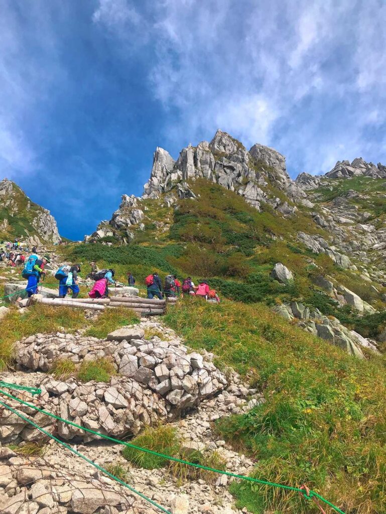 登山道は渋滞