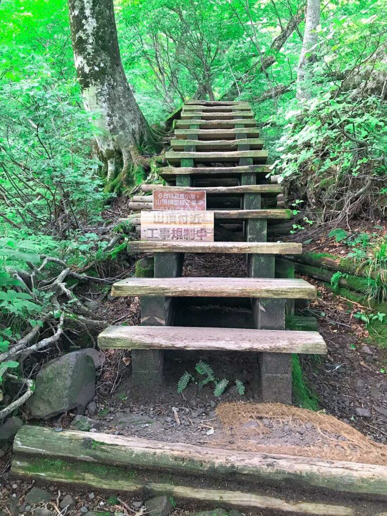 延々と続く階段