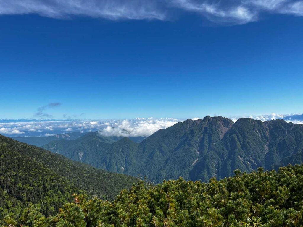 稜線に出ていい天気