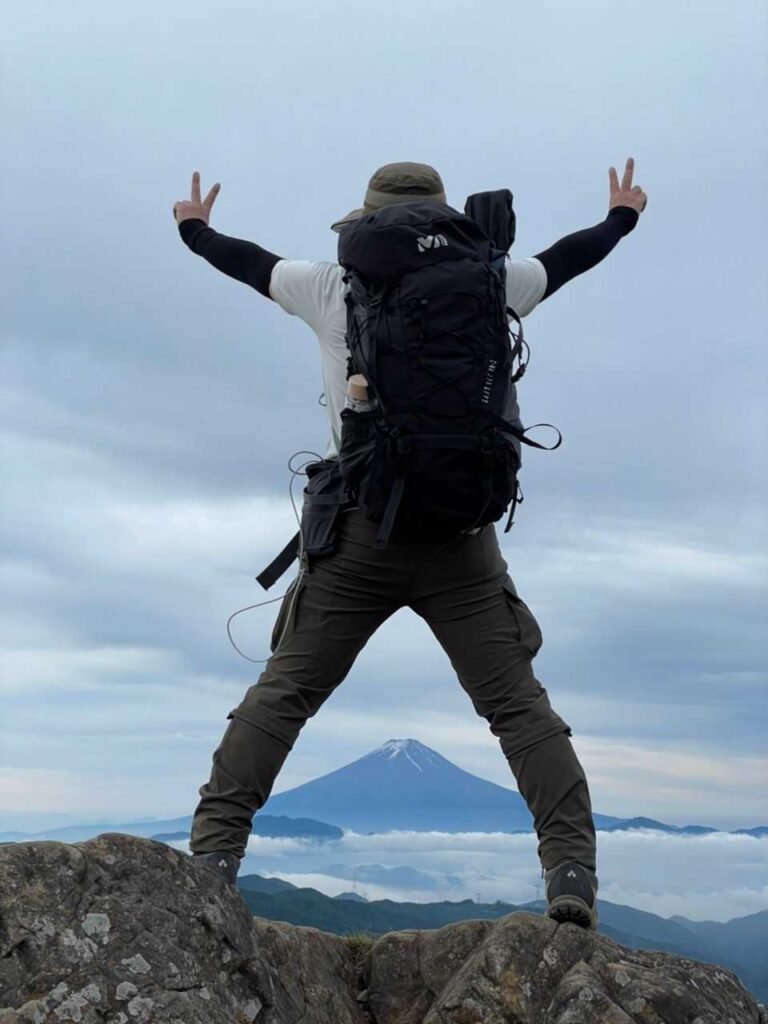 稜線からの富士山