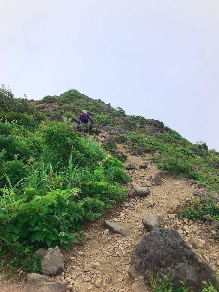 ガスの中に太陽が見え隠れ