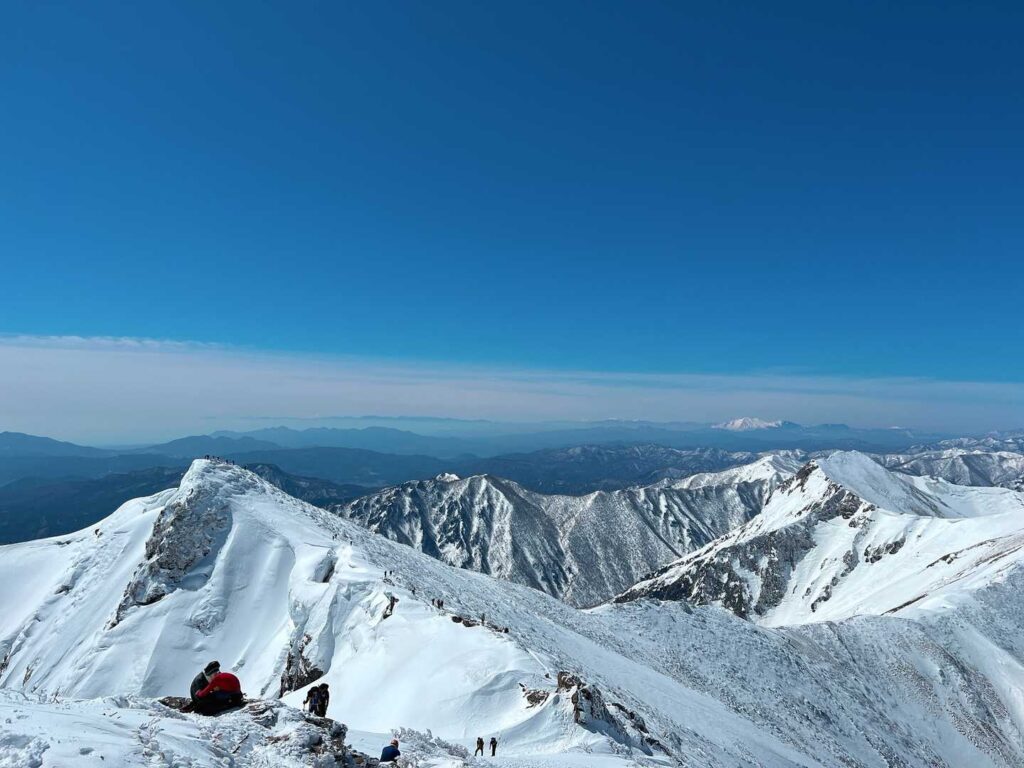 憧れの山が遠くに見える