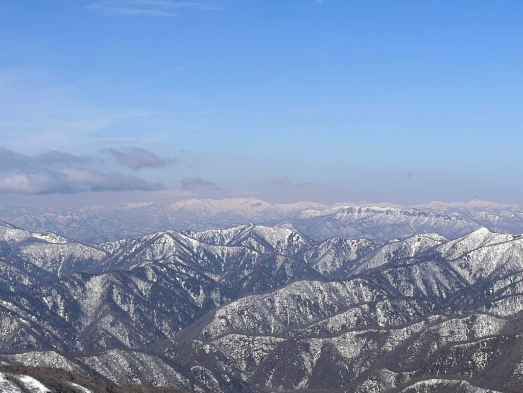 遠くの山をズーム