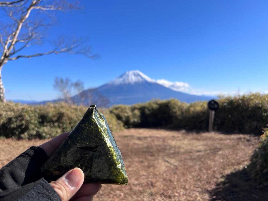 雨ヶ岳でランチ