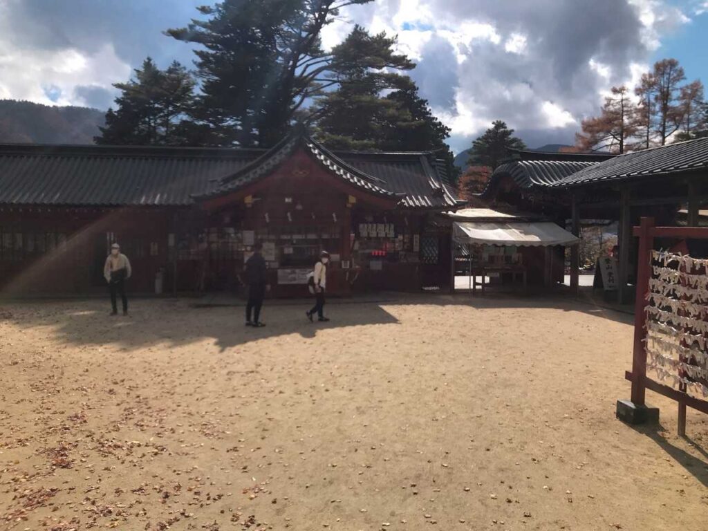 なんとか下山完了