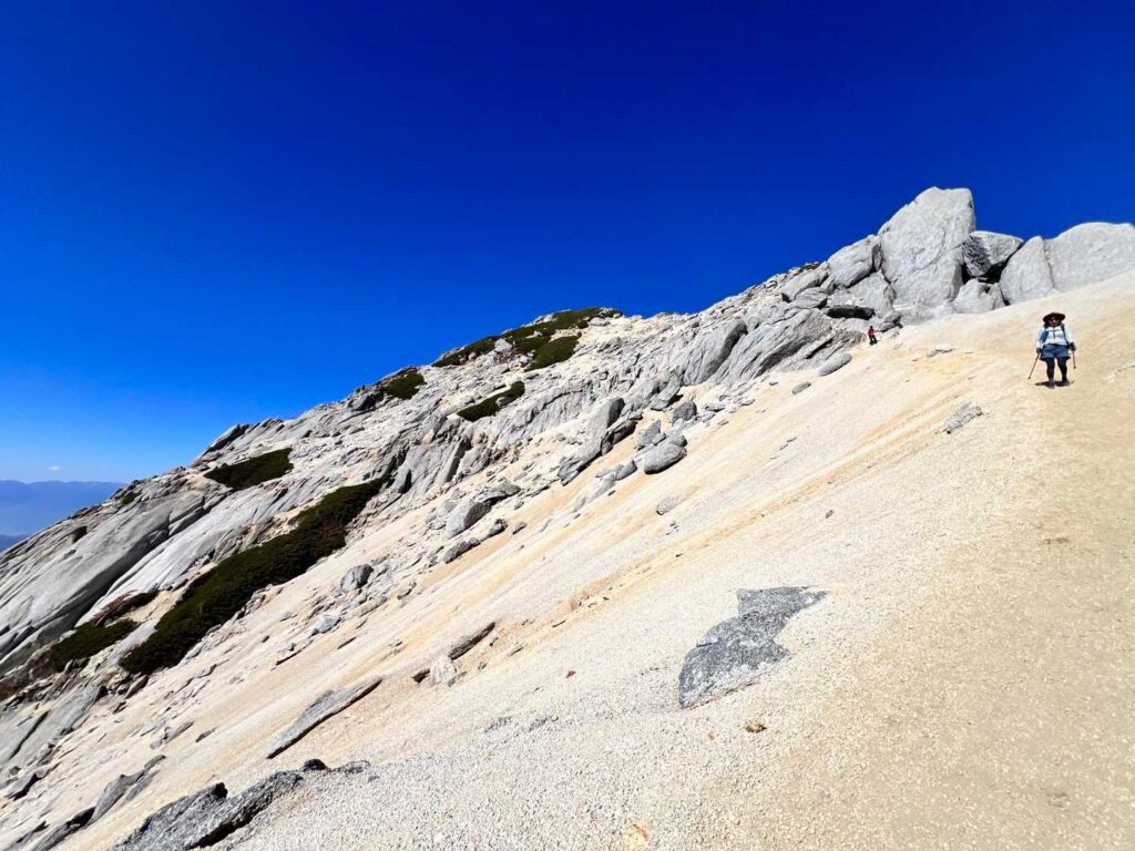 月世界のようなトラバースルート