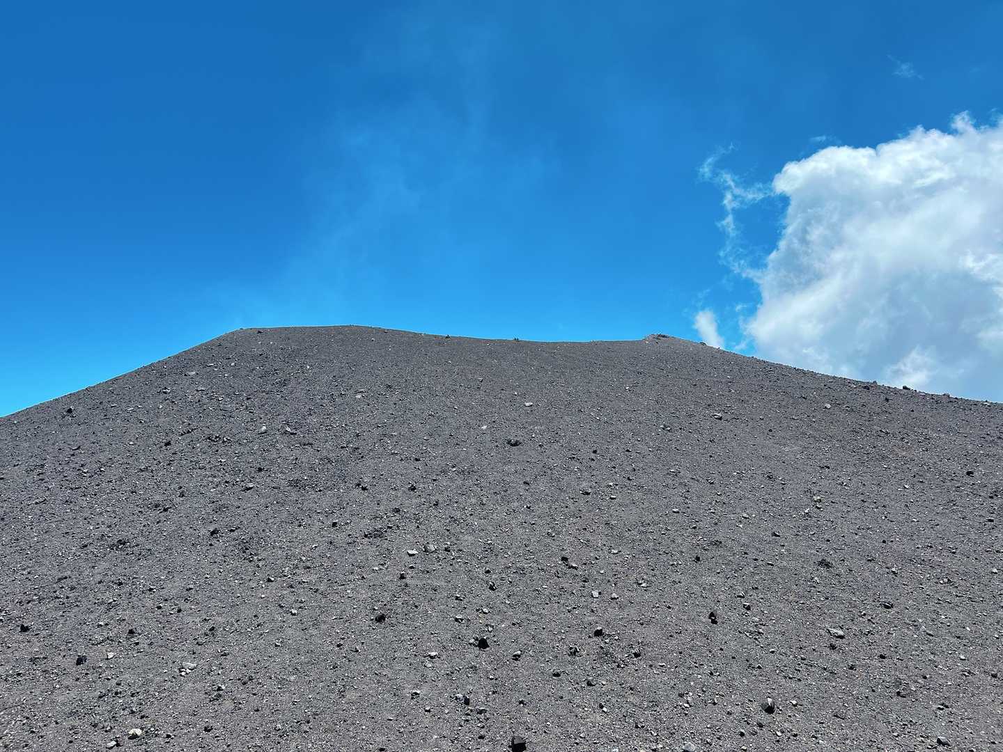 これが 浅間山だ