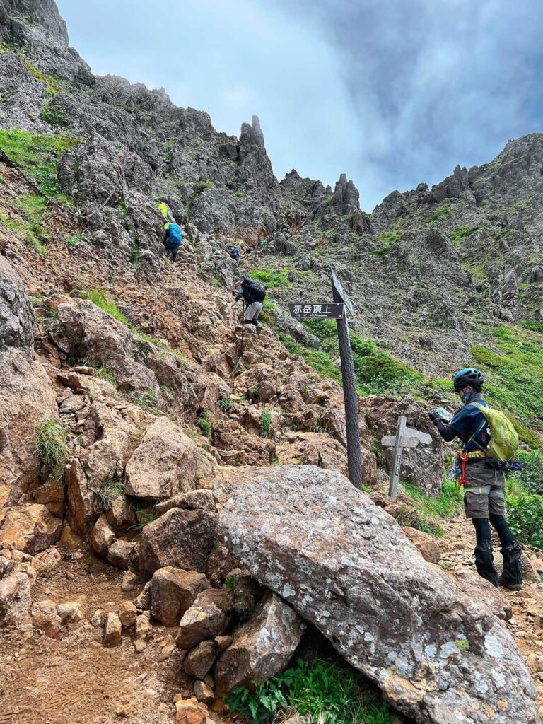 赤岳山頂への渋滞